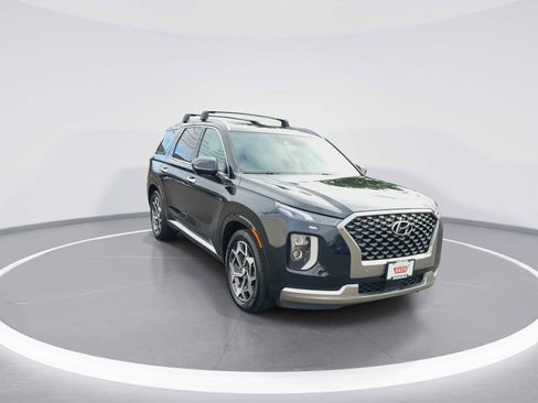 Used 2022 Hyundai Palisade Calligraphy w/ Cargo Package FWD image 2