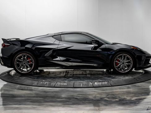 Used 2023 Chevrolet Corvette Stingray Premium Cpe w/ Z51 Performance Package image 21