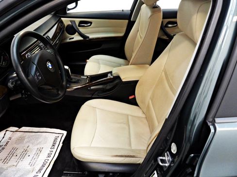 Used 2010 BMW 328i xDrive Sedan AWD/4WD image 8