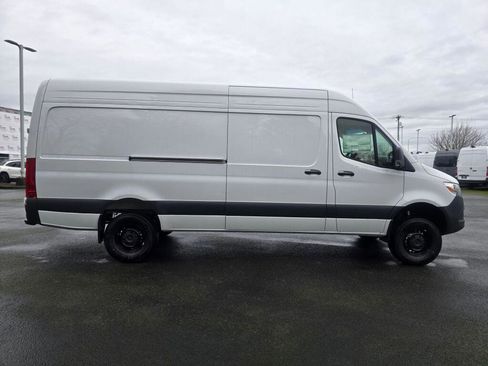 New 2026 Mercedes-Benz Sprinter 2500 image 7