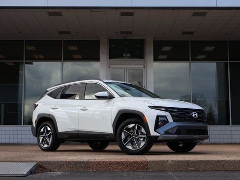 New 2026 Hyundai Tucson SEL image 1