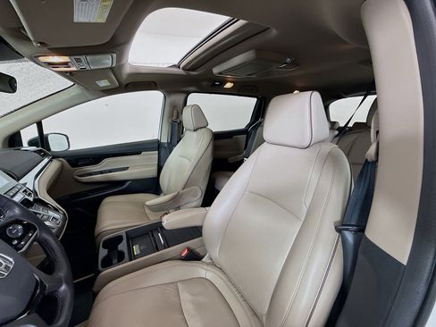 Used 2024 Honda Odyssey Elite image 11