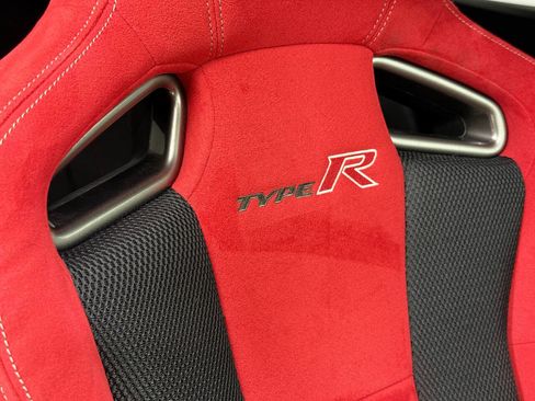 Used 2018 Honda Civic Type R image 23