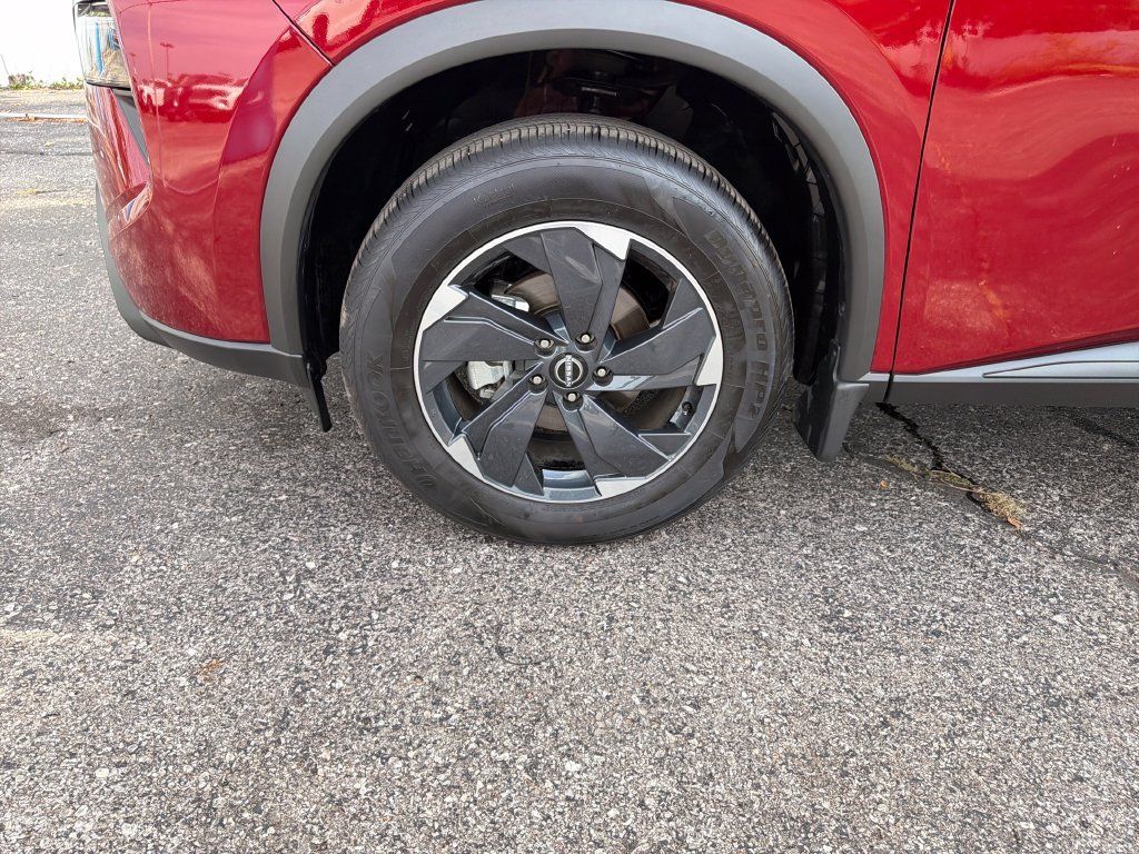Certified 2026 Nissan Rogue SV AWD/4WD image 74
