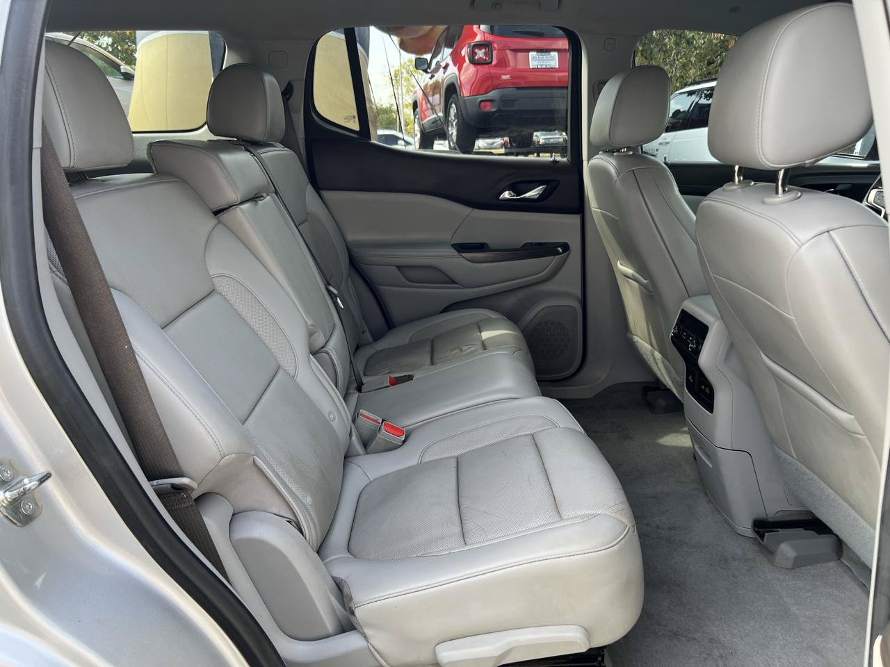 Used 2020 GMC Acadia SLT AWD/4WD image 14