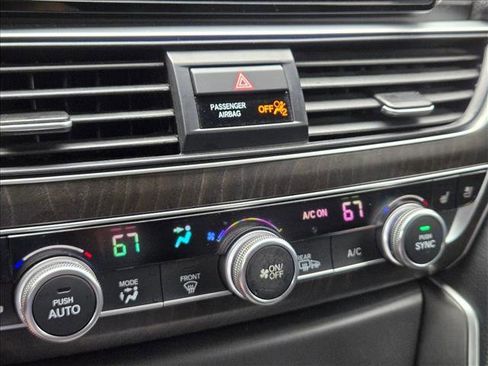 Used 2019 Honda Accord Touring image 13