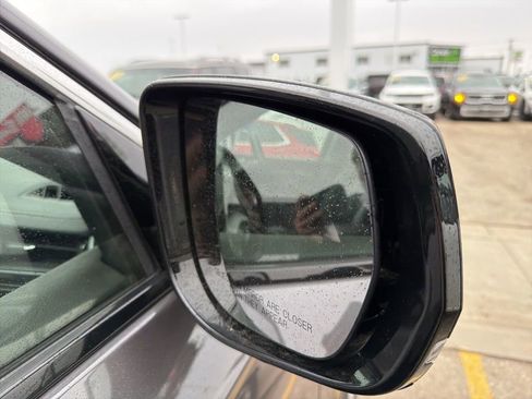 Used 2022 Jeep Grand Cherokee Limited image 4