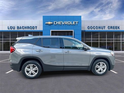 Used 2020 GMC Terrain SLE image 9