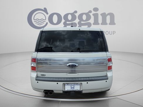 Used 2010 Ford Flex Limited FWD image 4