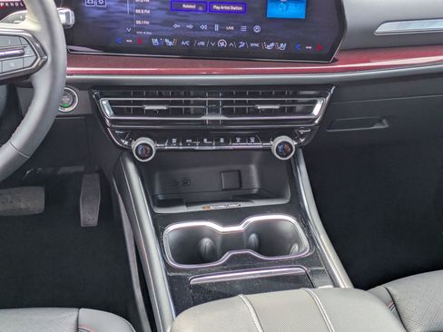 Used 2026 Chevrolet Traverse RS image 17