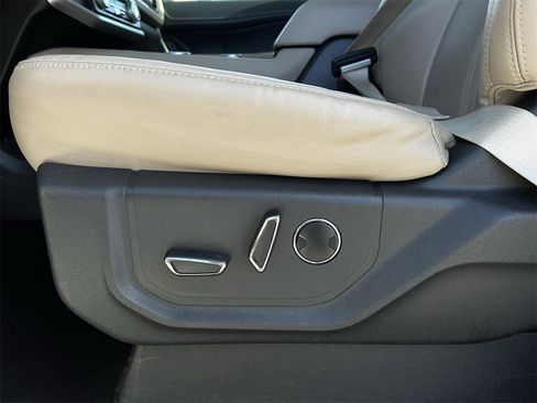 Used 2024 Ford Expedition Limited image 29