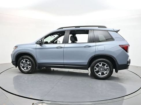 Used 2022 Honda Passport TrailSport image 2