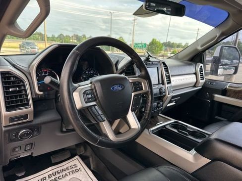 Used 2019 Ford F250 Lariat w/ Lariat Ultimate Package image 12