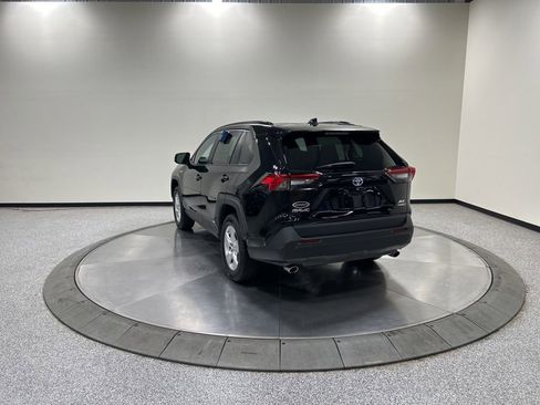 Used 2020 Toyota RAV4 XLE w/ Convenience Package AWD/4WD image 9