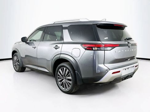 Used 2023 Nissan Pathfinder SL w/ SL Premium Package AWD/4WD image 4