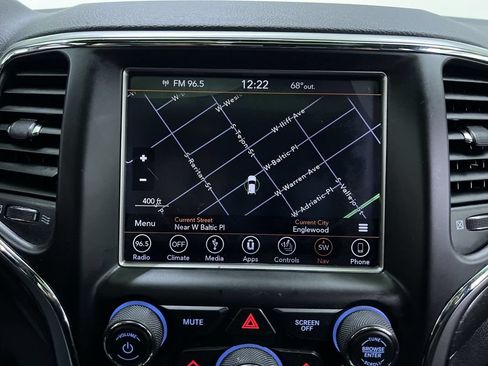 Used 2018 Jeep Grand Cherokee Altitude AWD/4WD image 23