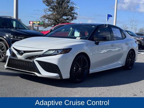 Used 2022 Toyota Camry XSE image 4