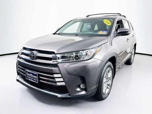 Used 2019 Toyota Highlander Limited AWD/4WD image 3