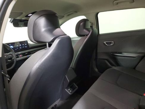 Used 2025 Kia K4 FWD image 11