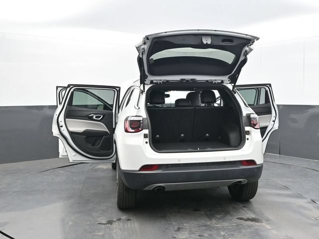 Used 2023 Jeep Compass Limited w/ Elite Group AWD/4WD image 65
