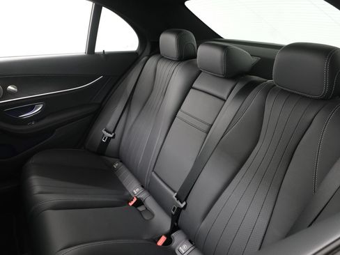 Used 2023 Mercedes-Benz E 350 4MATIC Sedan image 29