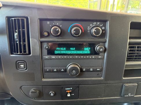 Used 2025 Chevrolet Express 2500 w/ Driver Convenience Package RWD image 8