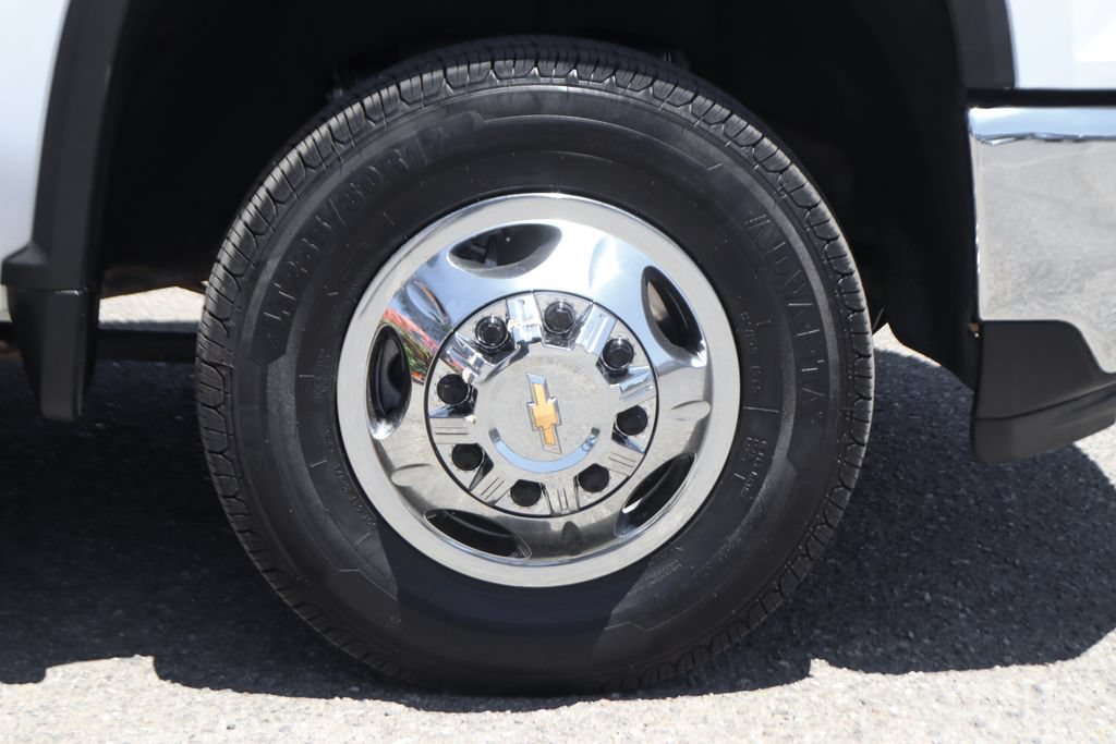 Used 2024 Chevrolet Silverado 3500 LT w/ Convenience Package AWD/4WD image 40
