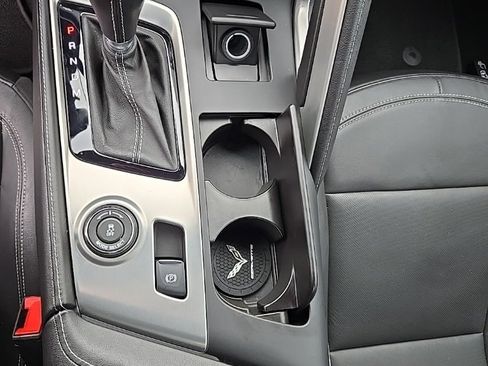 Used 2019 Chevrolet Corvette Stingray Coupe w/ Carbon Flash Badge Package image 26