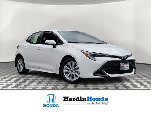 Used 2025 Toyota Corolla SE w/ SE Package FWD image 1