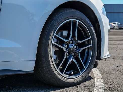 Used 2022 Ford Mustang Premium RWD image 9