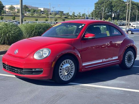 Used 2014 Volkswagen Beetle 2.5 FWD image 4