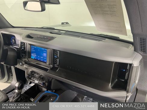 Used 2022 Ford Bronco Black Diamond AWD/4WD image 31