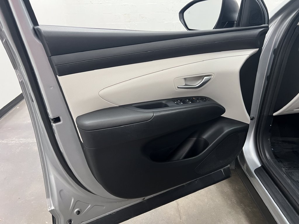 Used 2025 Hyundai Tucson SEL FWD image 11