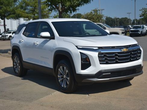 New 2027 Chevrolet Equinox LT FWD image 3