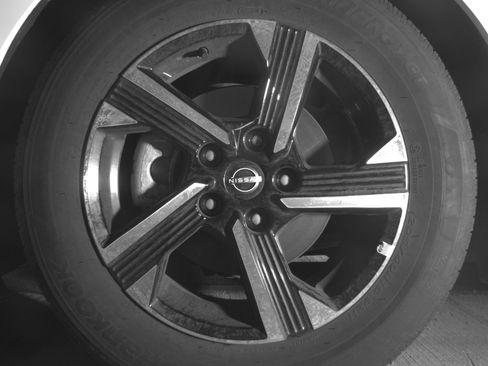 Used 2025 Nissan Sentra SV FWD image 12