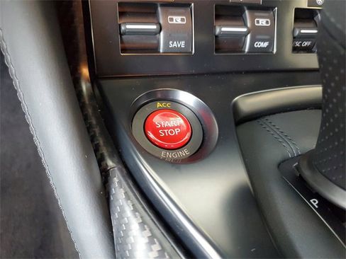 Used 2023 Nissan GT-R Premium image 23