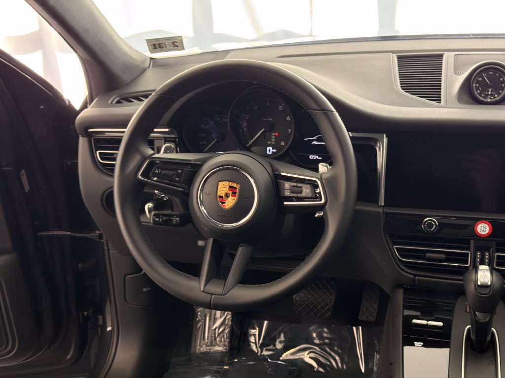 Certified 2026 Porsche Macan AWD/4WD image 20