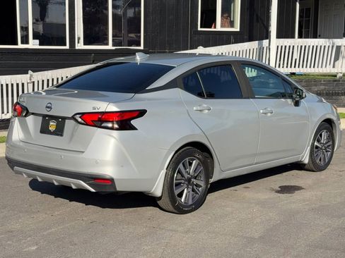 Used 2020 Nissan Versa SV image 10