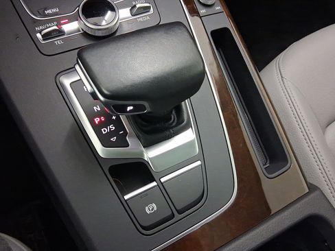 Used 2018 Audi Q5 2.0T Premium Plus w/ Premium Plus Package image 16