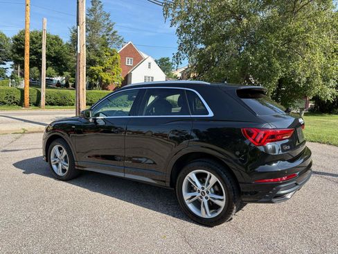 Used 2021 Audi Q3 2.0T Premium w/ Convenience Package AWD/4WD image 6