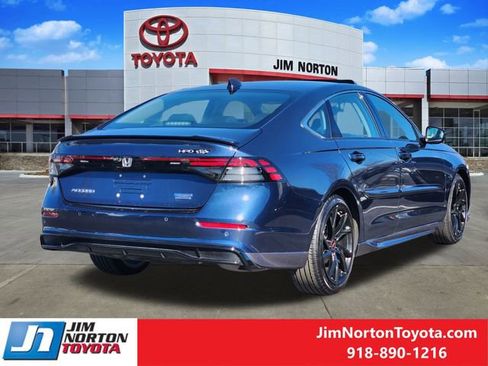 Used 2025 Honda Accord Touring image 5