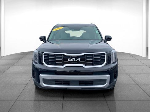 Used 2023 Kia Telluride S image 2