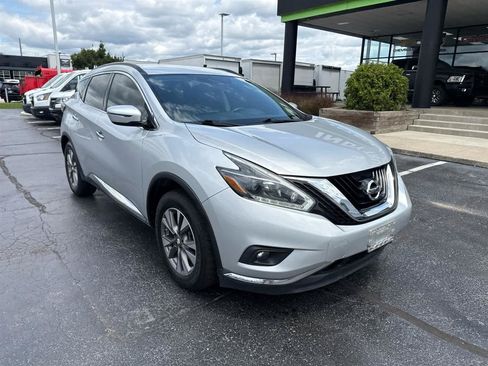 Used 2018 Nissan Murano SV AWD/4WD image 2