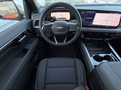 New 2026 Chevrolet Suburban Premier image 11