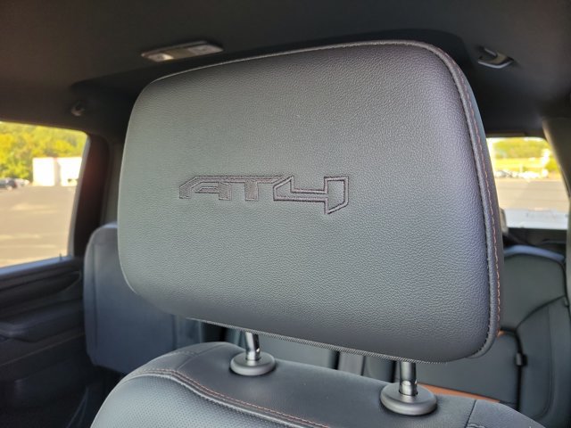 Used 2024 GMC Sierra 2500 AT4 w/ AT4 Preferred Package AWD/4WD image 13