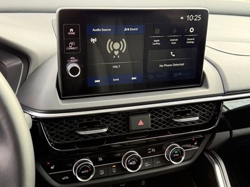 Certified 2025 Acura ADX Base image 26