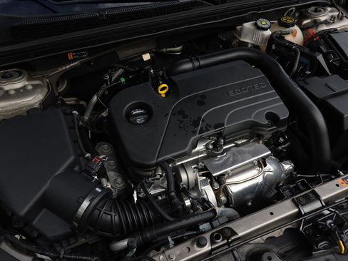 Used 2024 Chevrolet Malibu LT image 16