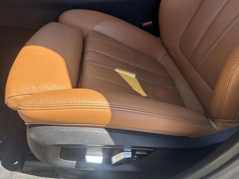 Used 2019 BMW 530i w/ Convenience Package image 19