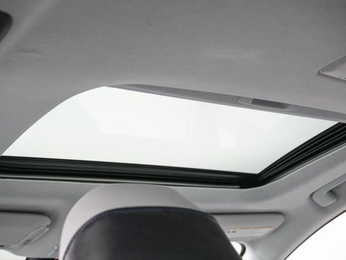 Used 2019 Toyota Prius Limited w/ Premium Convenience Package image 21