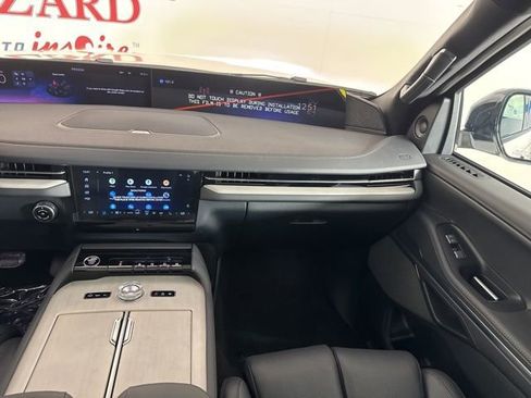 New 2025 Lincoln Navigator Reserve w/ Jet Appearance Package image 12